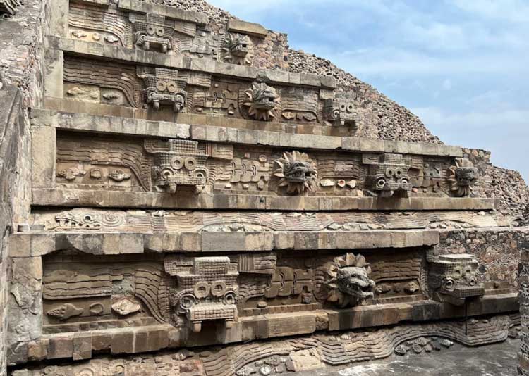piramide de la serpiente emplumada #piramidesaztecas #piramides #teoithuacan